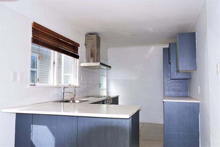 Photo of property in 1/70 Archers Road, Glenfield, Auckland, 0629