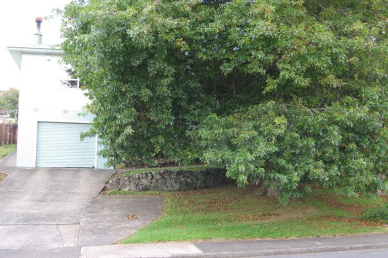 Photo of property in 12 Leo Street, Glen Eden, Auckland, 0602