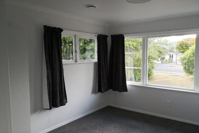Photo of property in 7 Heretaunga Square, Silverstream, Upper Hutt, 5019