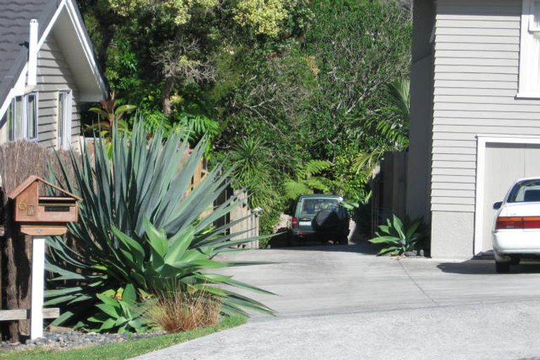 Photo of property in 1/6b Channel View Road, Campbells Bay, Auckland, 0630