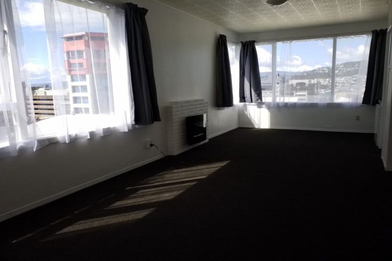 Photo of property in Churchill Flats, 213 The Terrace, Wellington Central, Wellington, 6011
