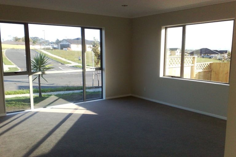 Photo of property in 76 Westgate Drive, Massey, Auckland, 0614