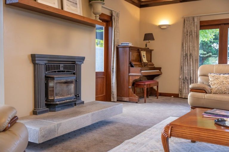 Photo of property in 6 Gonville Avenue, Gonville, Whanganui, 4501