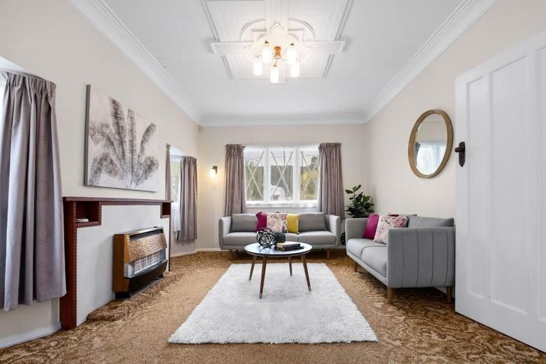 Photo of property in 3 Junction Street, Fairfield, Lower Hutt, 5011