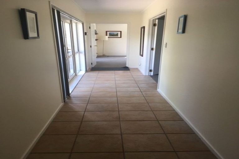 Photo of property in 44 Marywil Crescent, Hillcrest, Auckland, 0627