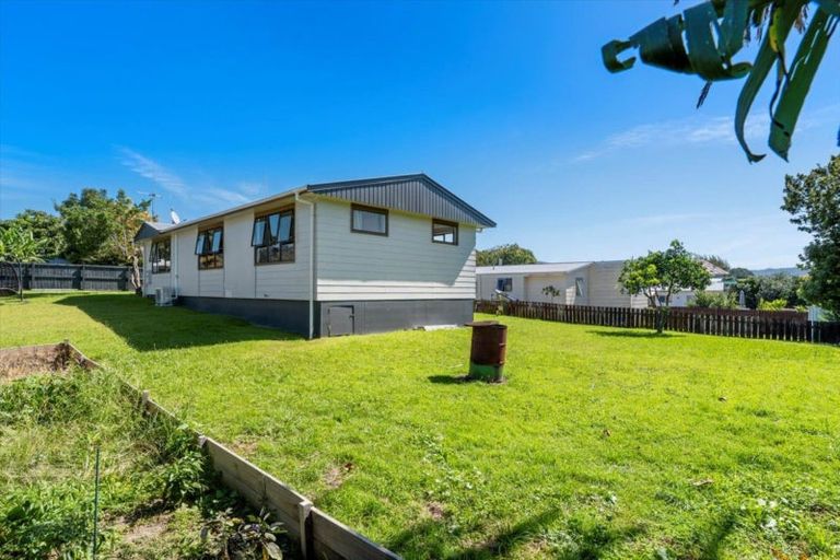 Photo of property in 19 Ben Keys Street, Te Puke, 3119