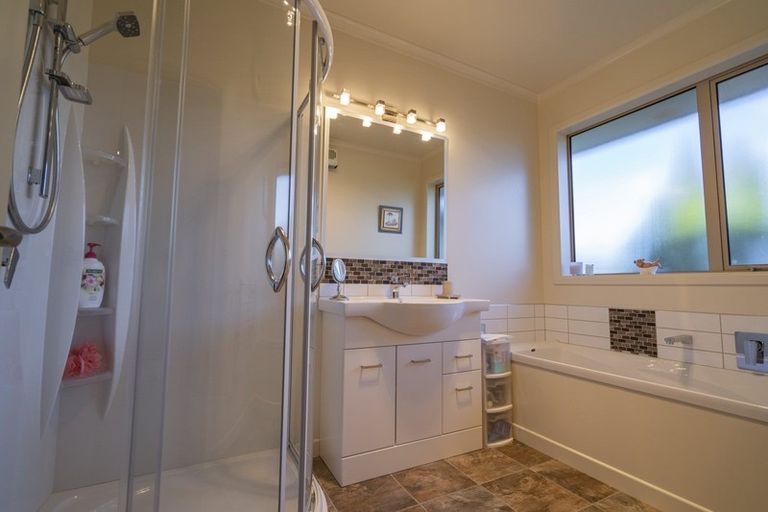 Photo of property in 12 Asher Avenue, Te Anau, 9600