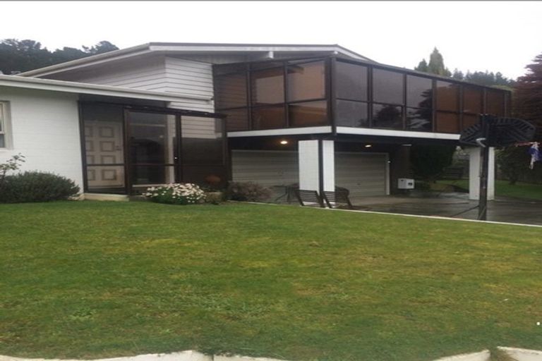 Photo of property in 59 Sunbrae Drive, Silverstream, Upper Hutt, 5019