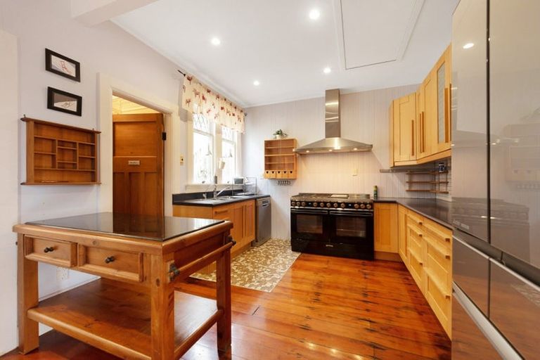 Photo of property in 13 Valley Street, Island Bay, Wellington, 6023