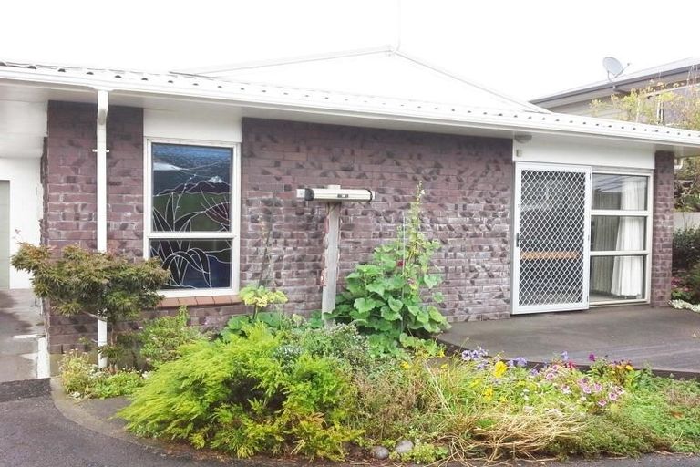 Photo of property in 398a Devon Street East, Strandon, New Plymouth, 4312