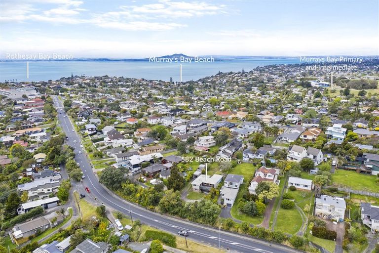 Photo of property in 582 Beach Road, Rothesay Bay, Auckland, 0630