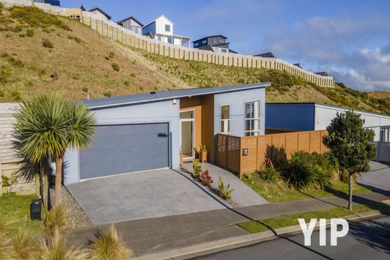 Photo of property in 64 Cedarwood Street, Woodridge, Wellington, 6037
