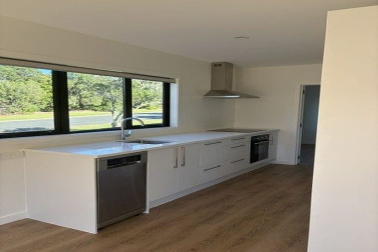 Photo of property in 3a Astrolabe Place, Gulf Harbour, Whangaparaoa, 0930