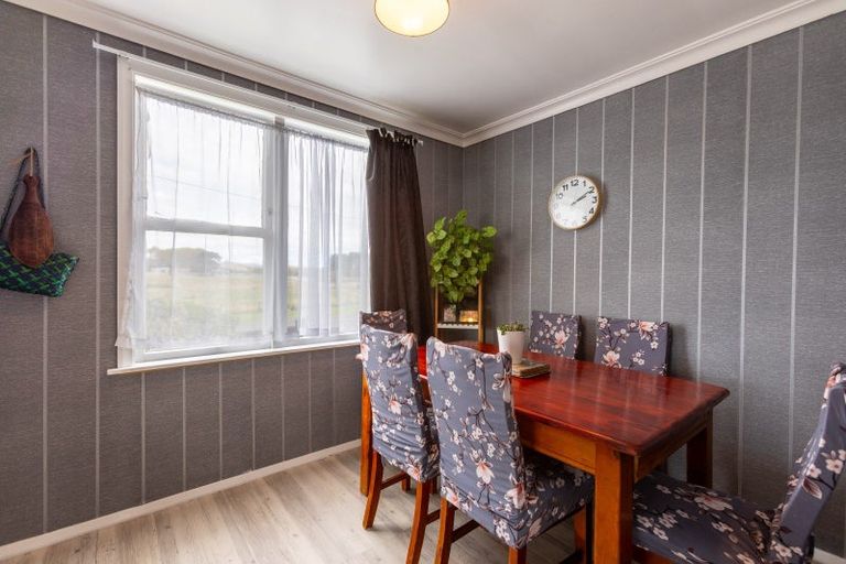 Photo of property in 15 Fox Street, Woodville, 4920