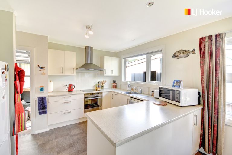 Photo of property in 8 Frances Street, Broad Bay, Dunedin, 9014