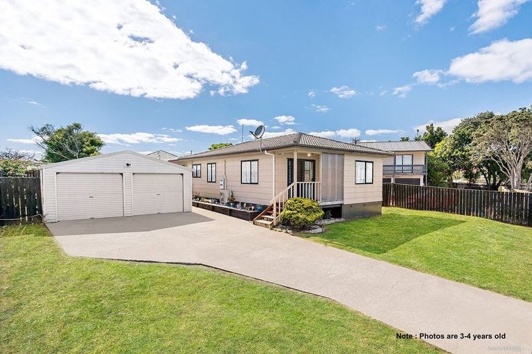 Photo of property in 18 Dungarvon Place, Clendon Park, Auckland, 2103