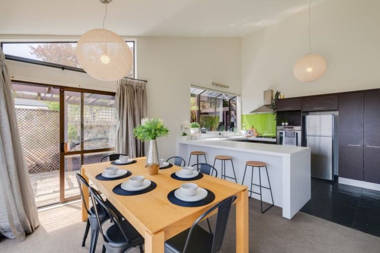 Photo of property in 95 Cannon Hill Crescent, Mount Pleasant, Christchurch, 8081
