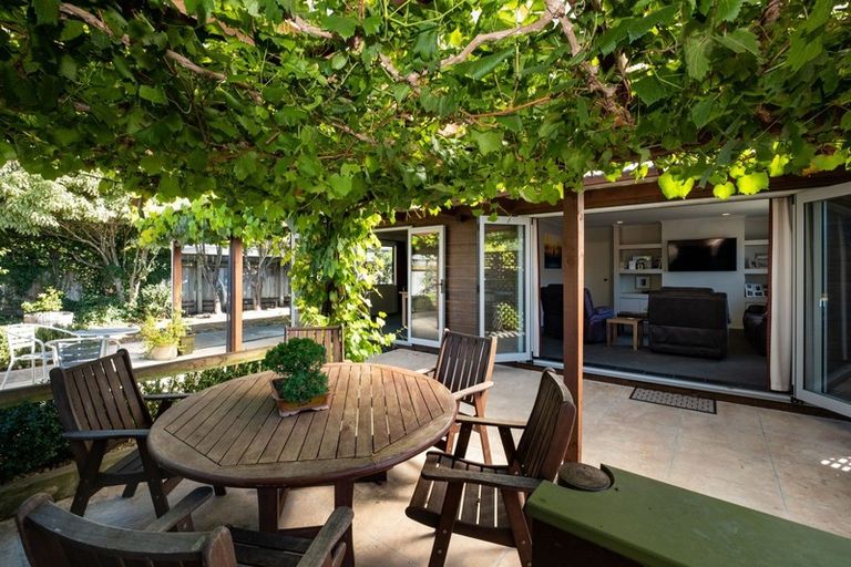 Photo of property in 11 Legorne Lane, Havelock North, 4130