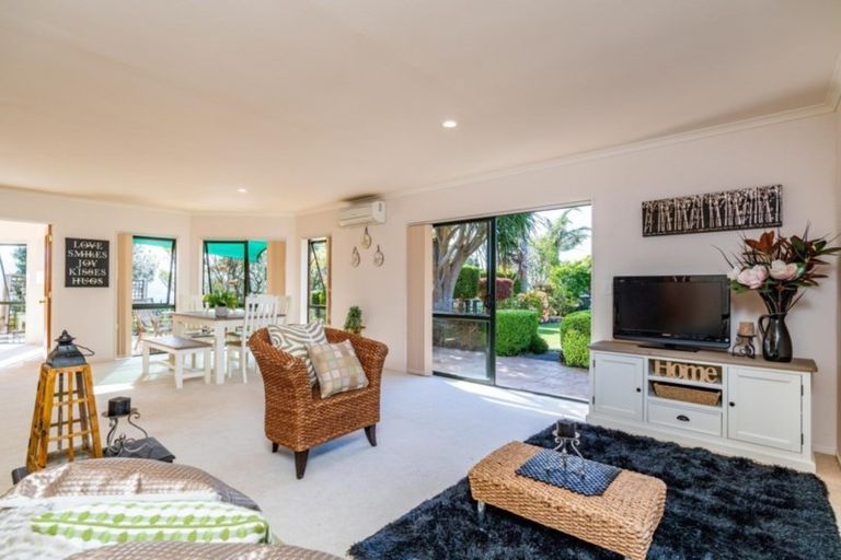 Photo of property in 74 Tangihua Road, Maungakaramea, Whangarei, 0178
