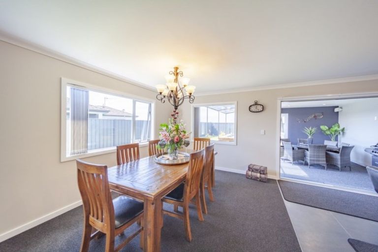 Photo of property in 15 Aspiring Drive, Poraiti, Napier, 4112