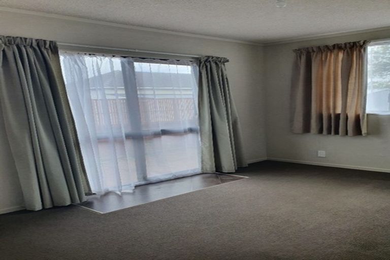 Photo of property in 8 Hukanui Road, Fairfield, Hamilton, 3214