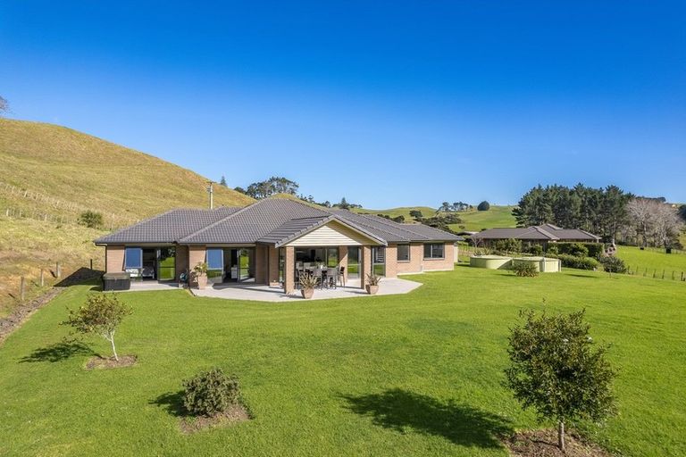 Photo of property in 203 Fletcher Road, Waimauku, 0881