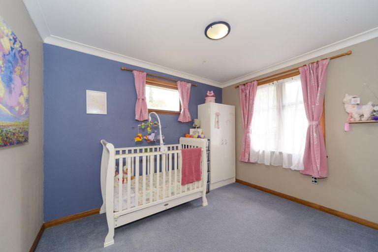 Photo of property in 12 Tawa Street, Palmerston North, 4414