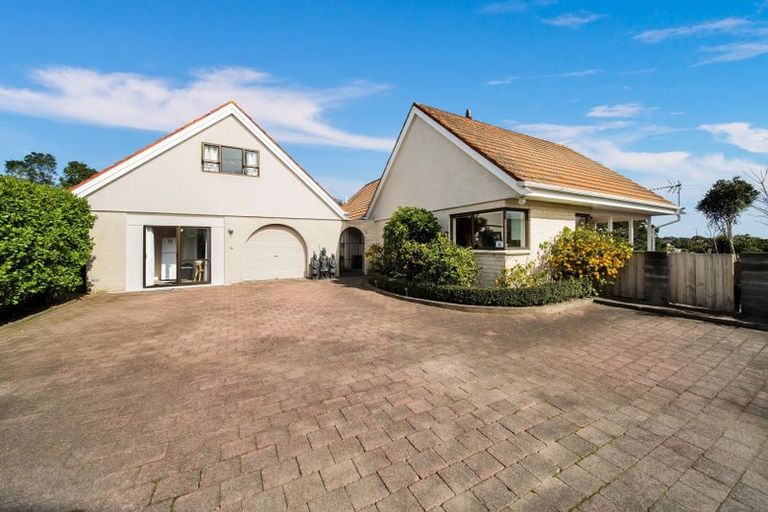 Photo of property in 288e Mangorei Road, Merrilands, New Plymouth, 4312