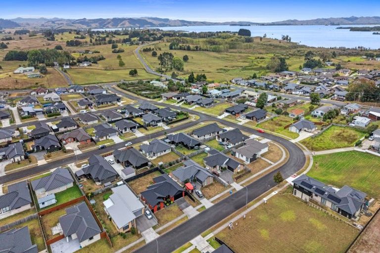 Photo of property in 24 Murray Ward Drive, Te Kauwhata, 3710
