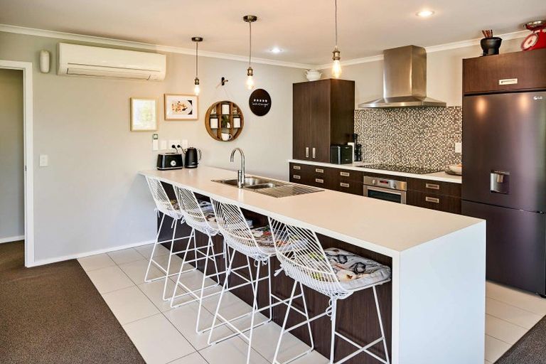 Photo of property in 60 Aotea Drive, Aotea, Porirua, 5024