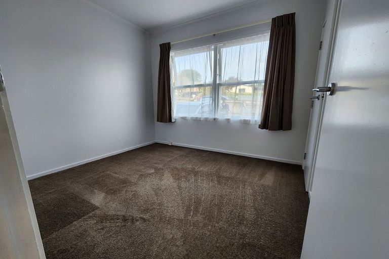 Photo of property in 8 Malvina Place, Bucklands Beach, Auckland, 2014