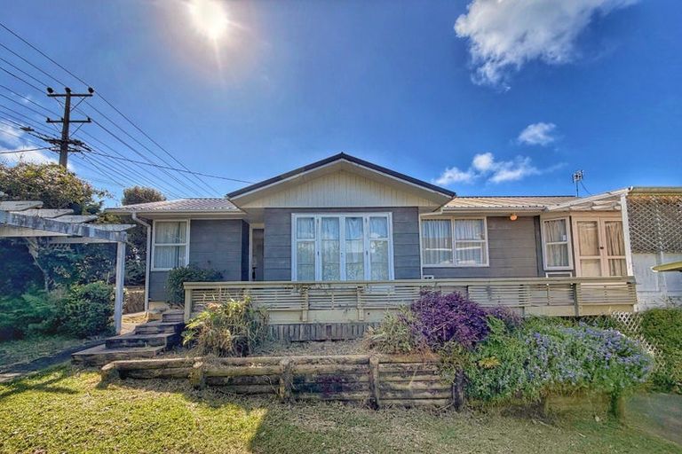 Photo of property in 145 Chivalry Road, Glenfield, Auckland, 0629