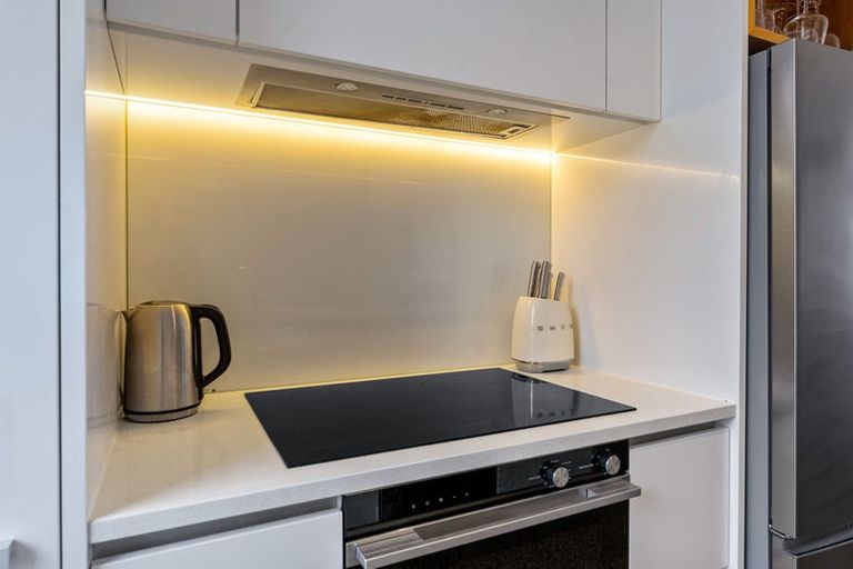 Photo of property in 206 Hobsonville Point Road, Hobsonville, Auckland, 0616