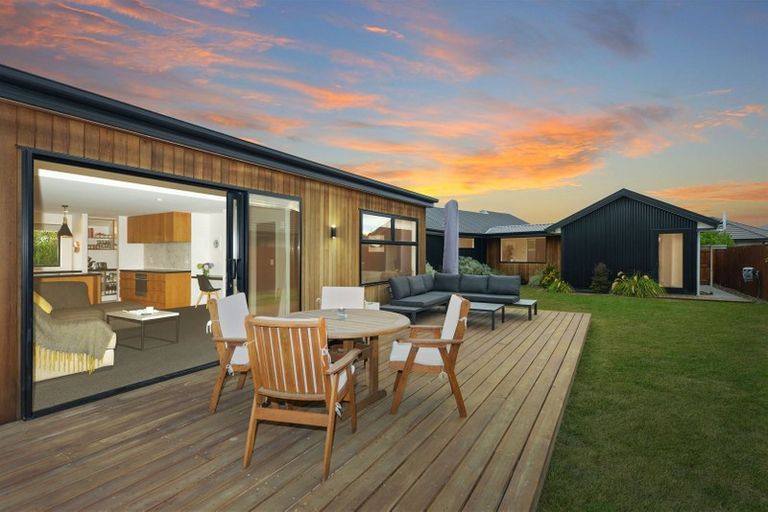 Photo of property in 10 Whincops Road, Halswell, Christchurch, 8025