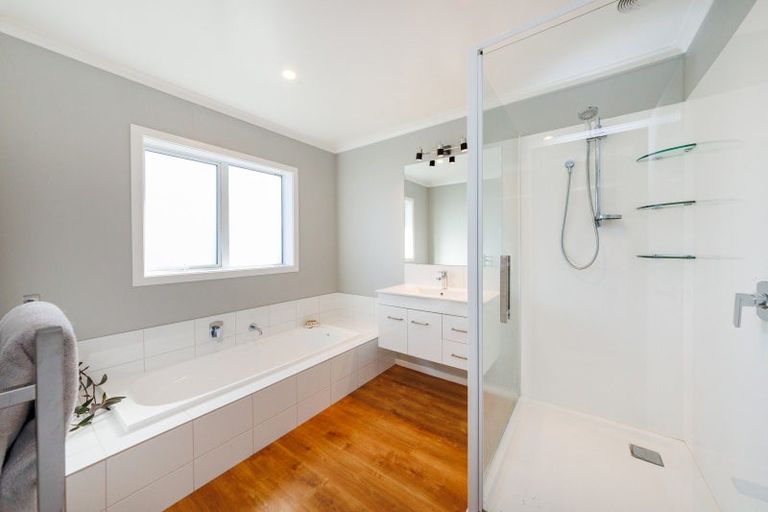 Photo of property in 21 Loveston Lane, Kelvin Grove, Palmerston North, 4470