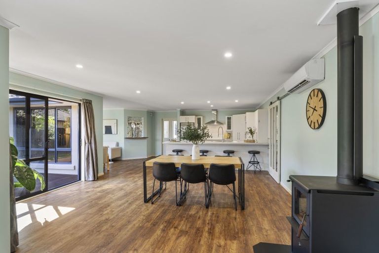 Photo of property in 16 Bottle Lake Drive, Parklands, Christchurch, 8083