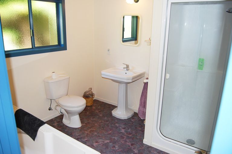 Photo of property in 365 Oneriri Road, Kaiwaka, 0573