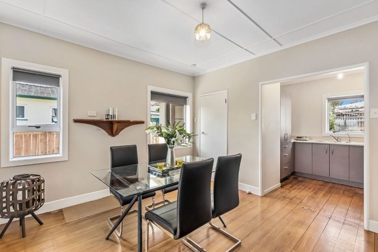 Photo of property in 15 Howden Street, Waiuku, 2123