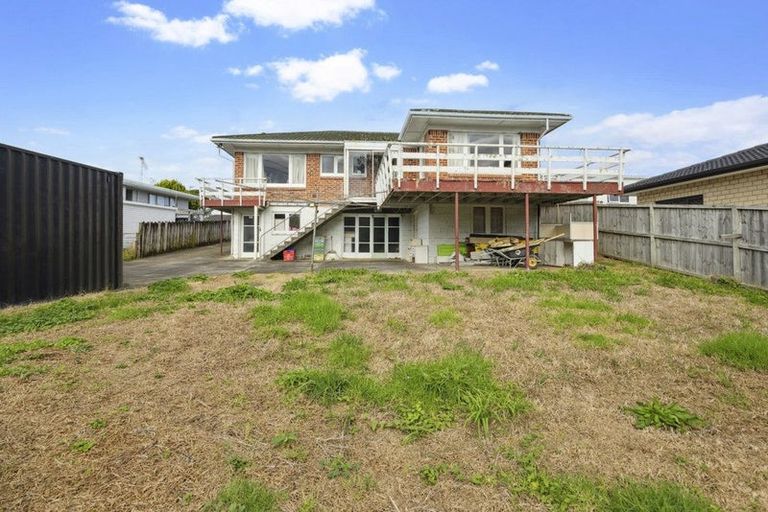 Photo of property in 12 Staines Avenue, Mangere East, Auckland, 2024