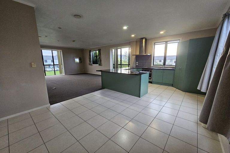 Photo of property in Tuscany Towers, 84/1 Ambrico Place, New Lynn, Auckland, 0600