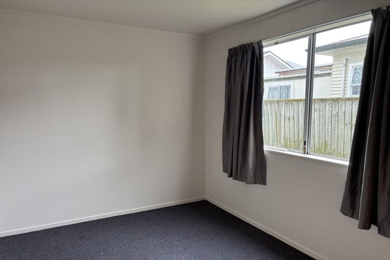 Photo of property in 28h Leighton Avenue, Waiwhetu, Lower Hutt, 5010