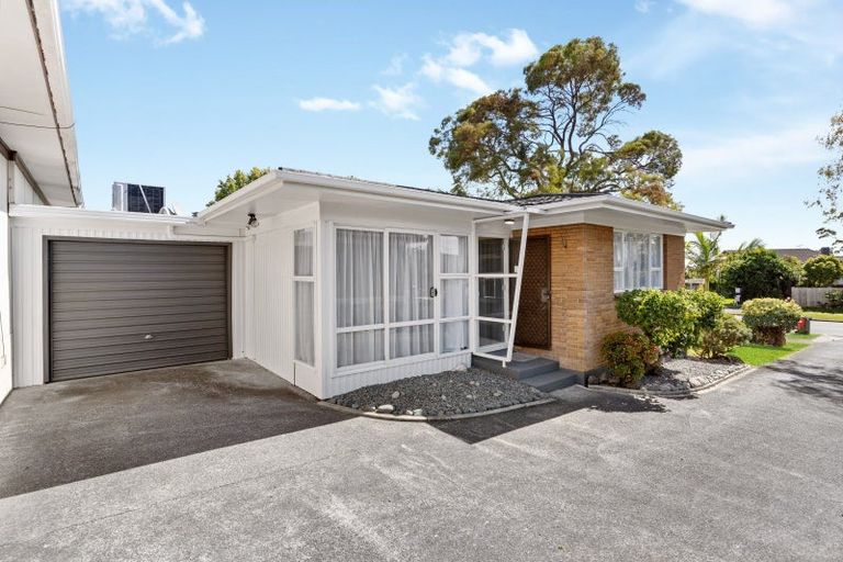 Photo of property in 1/38 Ballater Place, Highland Park, Auckland, 2010
