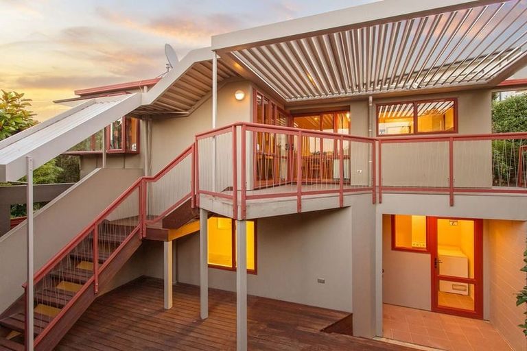 Photo of property in 2/17c Cracroft Terrace, Cashmere, Christchurch, 8022