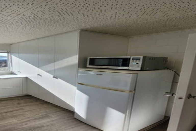 Photo of property in 74b Barrett Street, Westown, New Plymouth, 4310