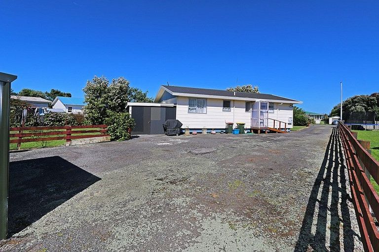 Photo of property in 11 Wilson Road, Opunake, 4616