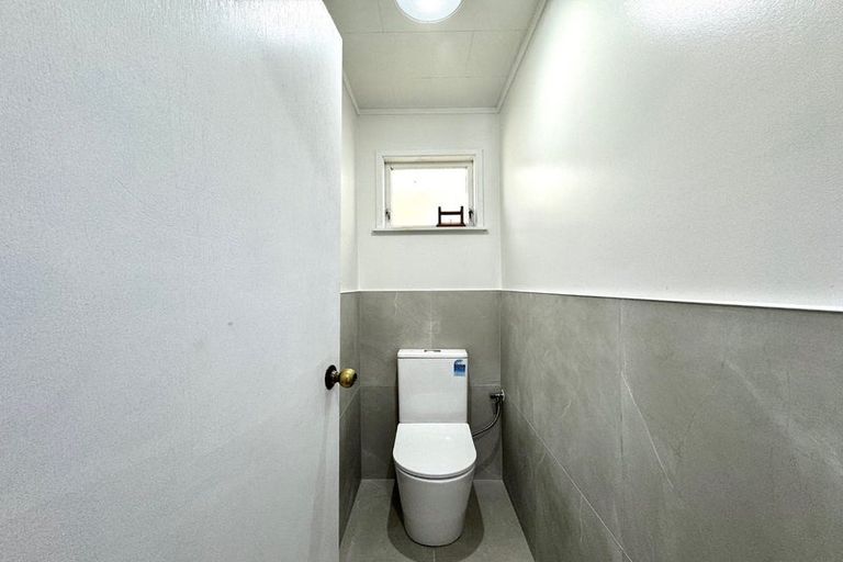 Photo of property in 158 Pigeon Mountain Road, Half Moon Bay, Auckland, 2012