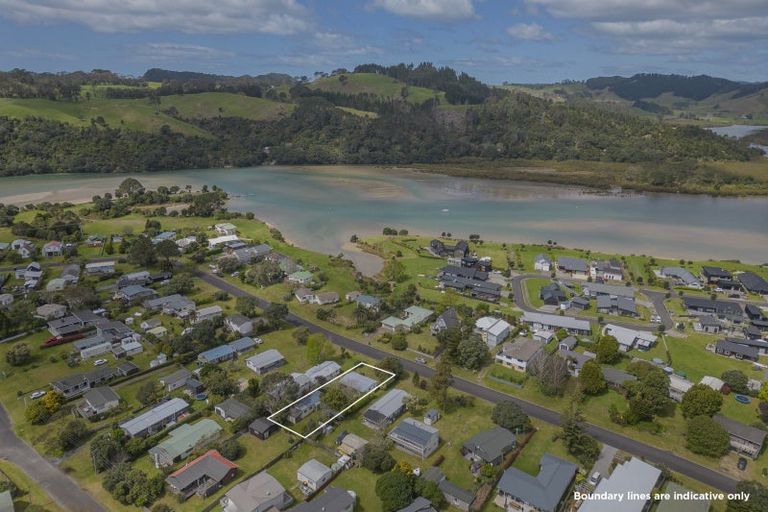 Photo of property in 46 Oyster Drive, Cooks Beach, Whitianga, 3591