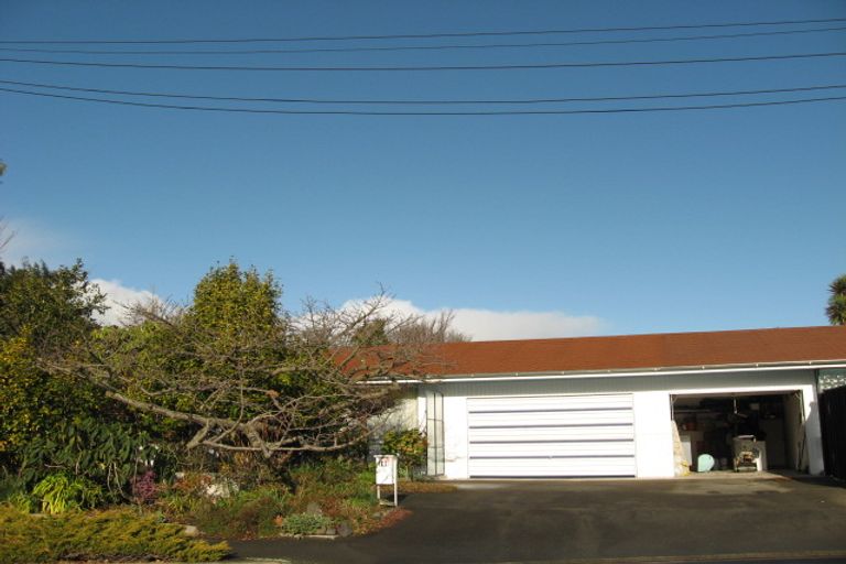 Photo of property in 108 Holly Road, St Albans, Christchurch, 8014