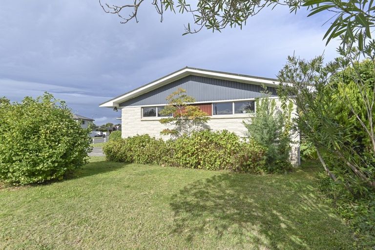 Photo of property in 1 Bale Place, Havelock North, 4130