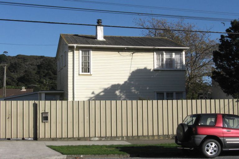Photo of property in 82 Seddon Street, Naenae, Lower Hutt, 5011
